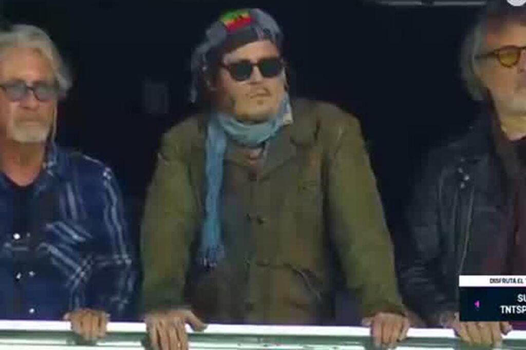 “¡Dale, Boca!, “¡Dale, Boca!”: Johnny Depp cantó durante el triunfo del Xeneize en la Bombonera