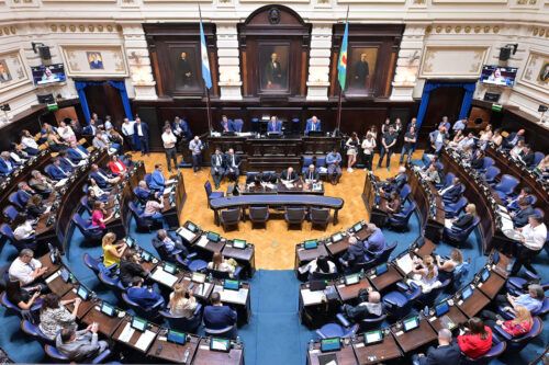 Hubo acuerdo y la Legislatura bonaerense  se encamina a tratar el financiamiento pedido por el gobierno de Kicillof