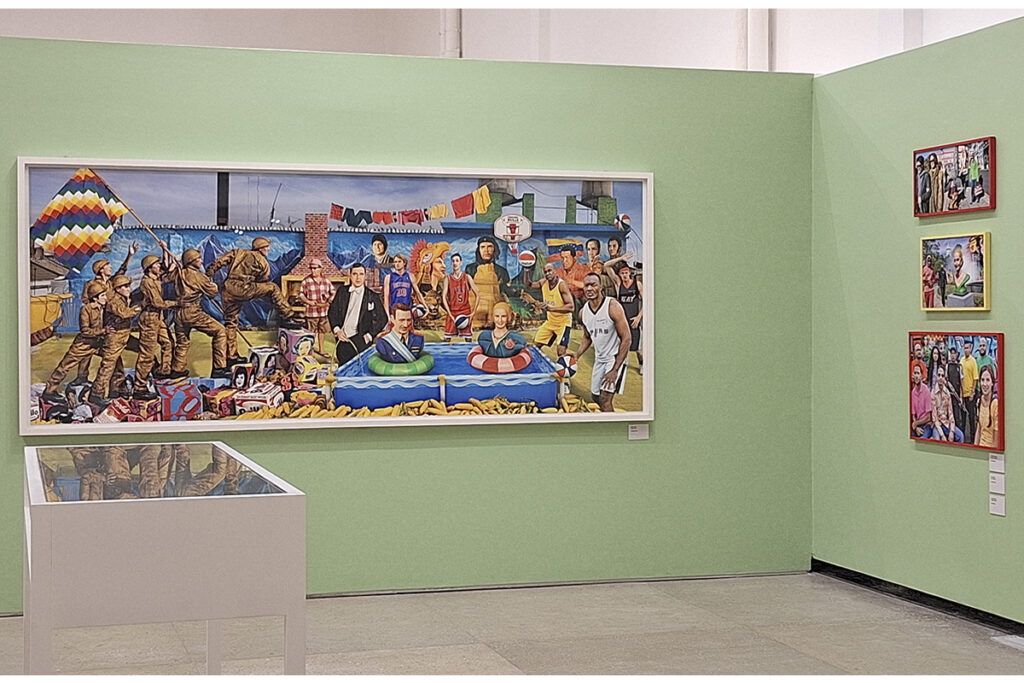 Marcos López desafía el imaginario popular en una retrospectiva sobre su reconocida obra fotográfica