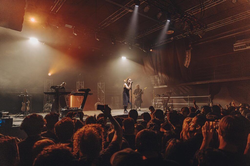 Desde Bielorrusia con amor: Molchat Doma y su melancolía post soviética sacudieron Buenos Aires