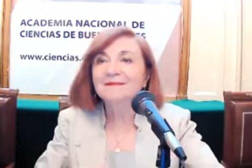 La escritora e investigadora María Rosa Lojo se incorporó a la Academia Nacional de Ciencias de Buenos Aires