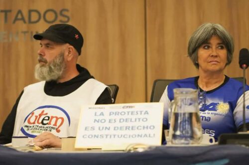 Condenan a dos docentes y dirigentes sindicales por cortar el tránsito durante un reclamo salarial en Misiones