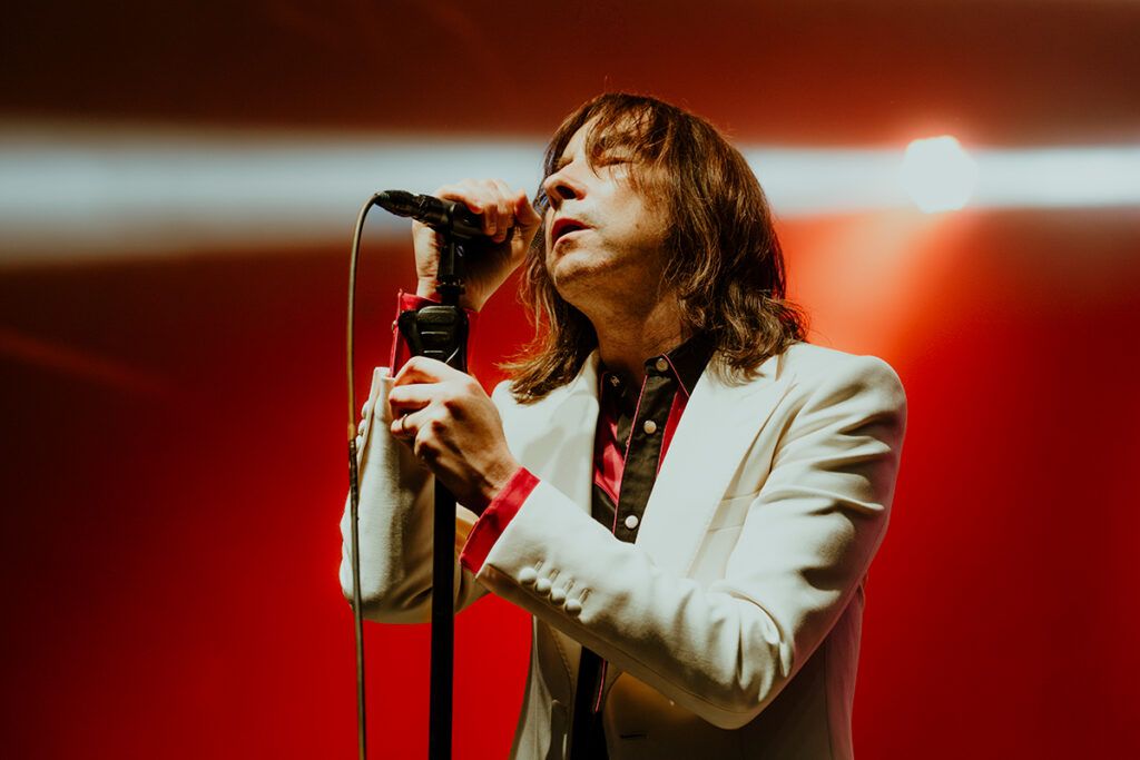 El alma en movimiento: Primal Scream llevó al éxtasis al C Art Media