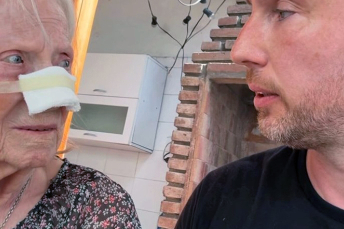 Un influencer acusó a “la mafia de los suplementos” de atacar a su abuela, pero denuncian que habría sido todo un fraude