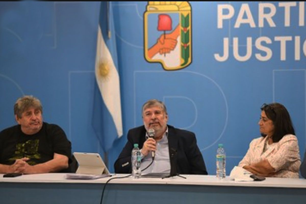 El peronismo cambia de estrategia: busca sostener el bloque en el Senado y recuperar  contactos con Estados Unidos