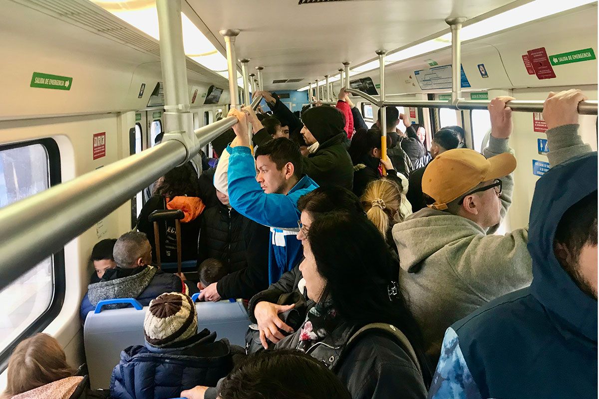 El drama de no llegar a fin de mes: las subas de tarifas reducen el ingreso de las familias