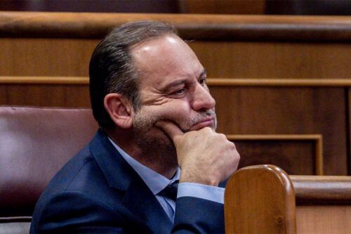 Crisis en el PSOE de España: envían a prisión al exministro de Transporte de Pedro Sánchez