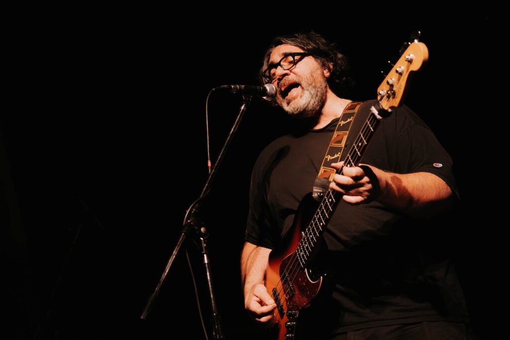 Tres décadas de indie sobre el escenario: Yo La Tengo brilló también "desenchufado" en su side show en Buenos Aires