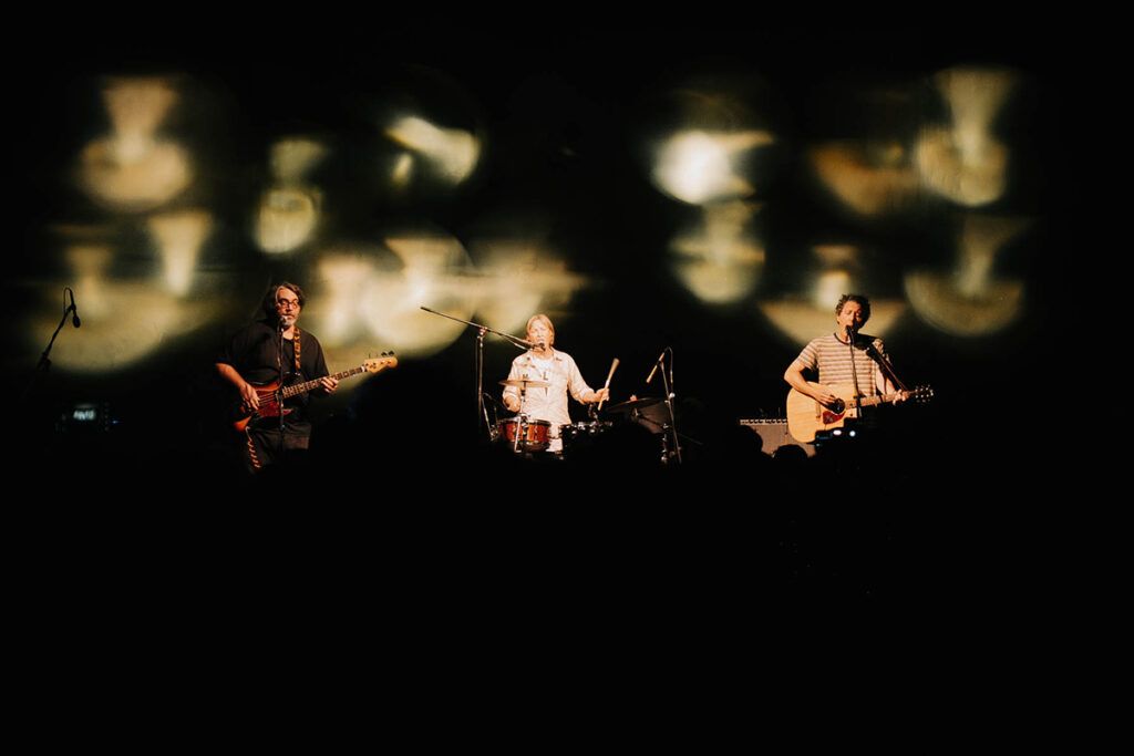 Tres décadas de indie sobre el escenario: Yo La Tengo brilló también "desenchufado" en su side show en Buenos Aires