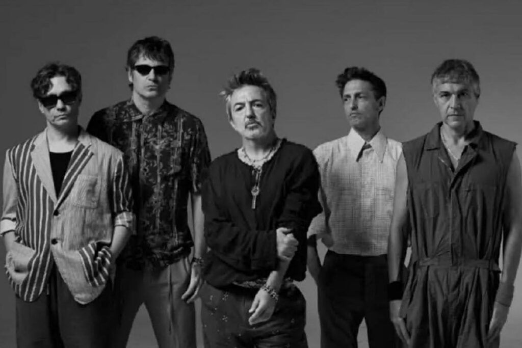 Babasónicos sorprendió con el anuncio del lanzamiento de su nuevo disco en la antesala de sus shows en Ferro