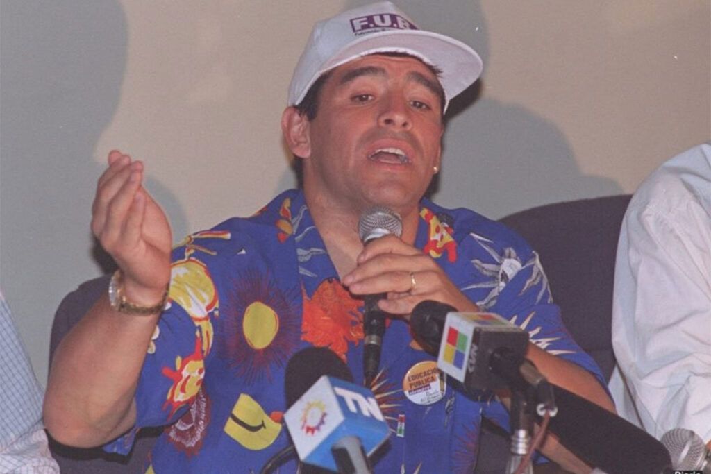 Maradona también es bandera en la universidad pública