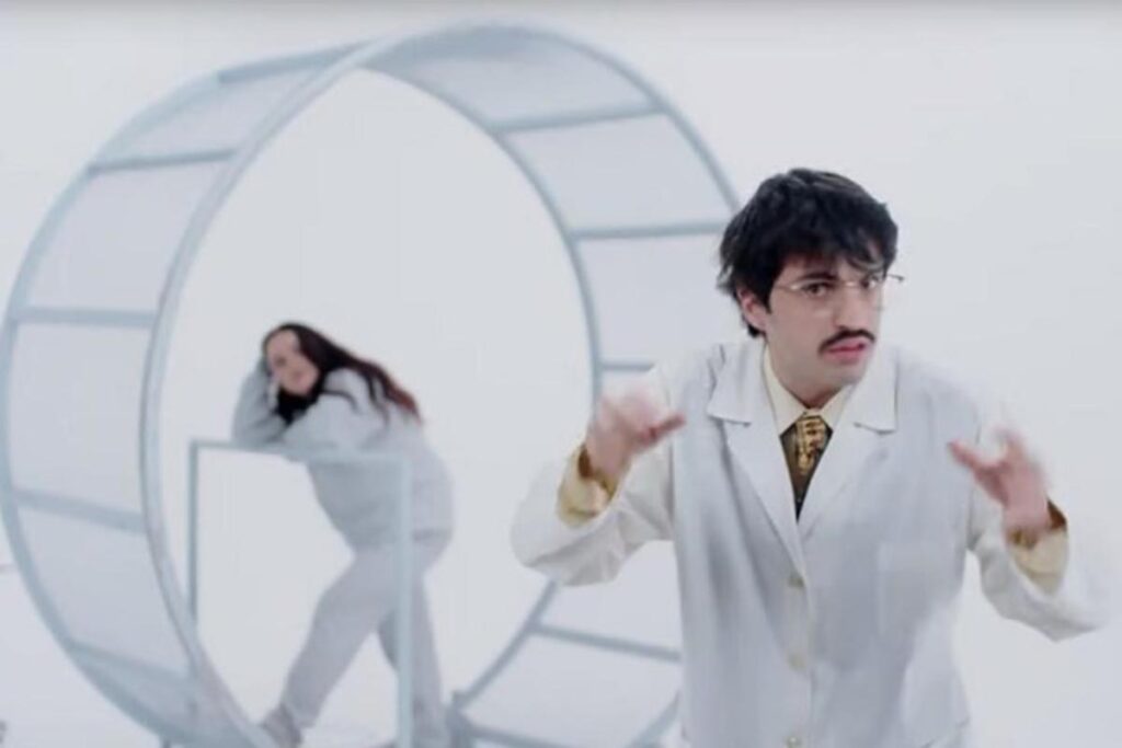 Ofelia Fernández estrenó “Cómo ser feliz”, un ensayo documental sobre la vida digital y la ansiedad de su generación