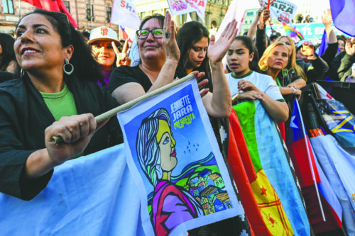 Chile enfrenta al oficialismo con una terna de derechas