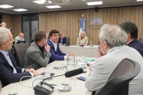 Contra el ajuste: intendentes solicitan un “IVA municipal” del 10,5 % para afrontar las compras municipales