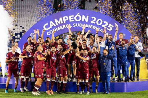 Lanús y el orgullo de consagrarse campeón (y no ser declarado)