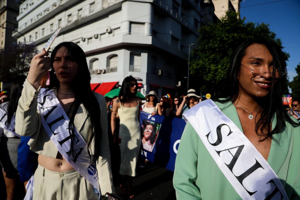 Postales del Orgullo: lucha y color en la marcha 2025