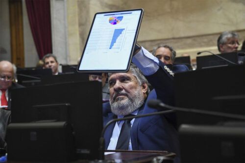 Congreso: crece La Libertad Avanza y el peronismo lucha contra la fragmentación