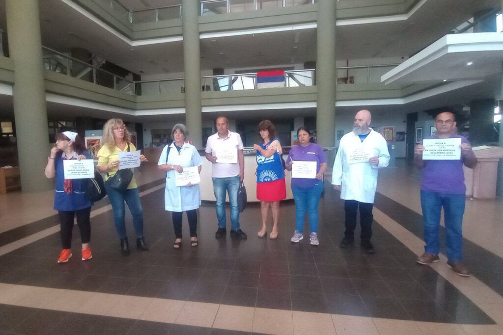 Condenan a dos docentes y dirigentes sindicales por cortar el tránsito durante un reclamo salarial en Misiones