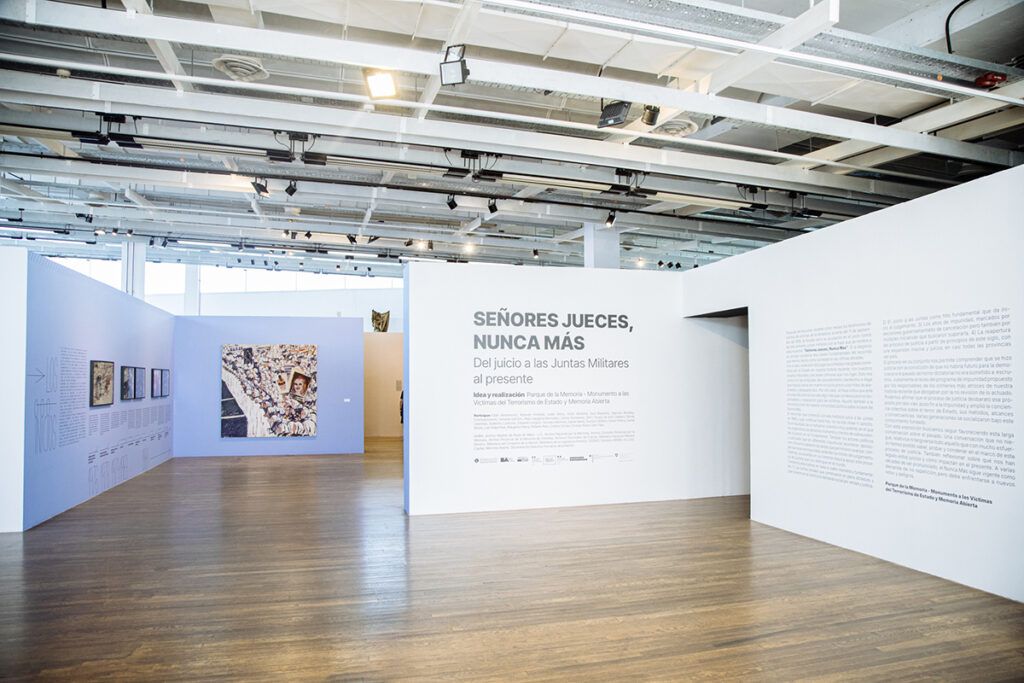 “Señores Jueces, Nunca Más”, una muestra sobre la memoria viva a 40 años de los juicios a las Juntas