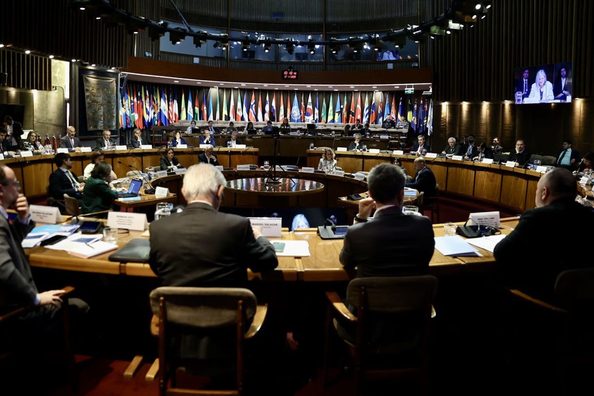 Provincias argentinas se reúnen en Chile en busca de financiamiento para planes de desarrollo productivo