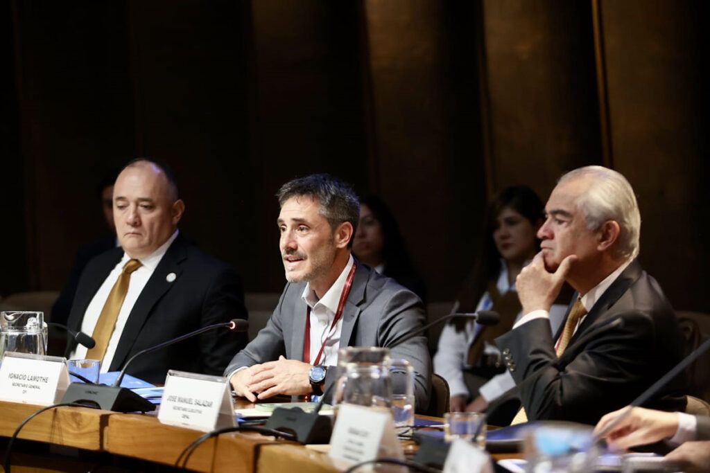 Provincias argentinas se reúnen en Chile en busca de financiamiento para planes de desarrollo productivo