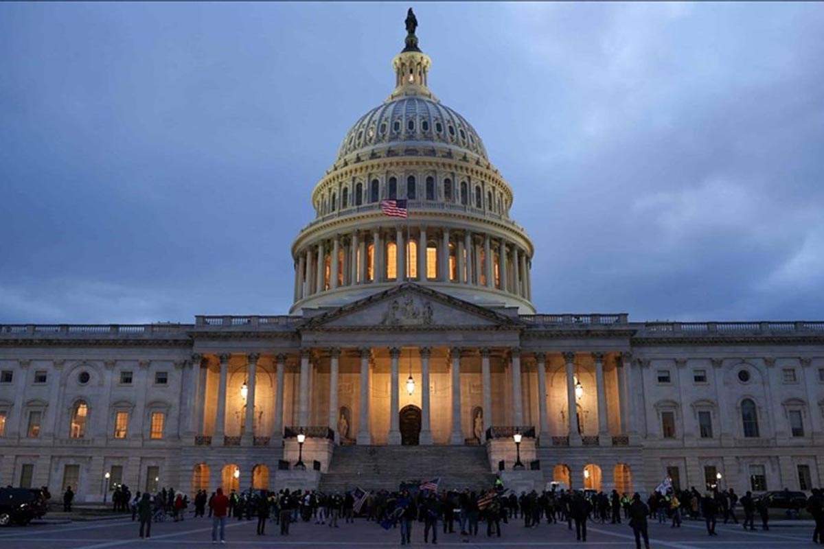 El Senado de EEUU aprobó un acuerdo para destrabar el cierre de gobierno más largo de su historia