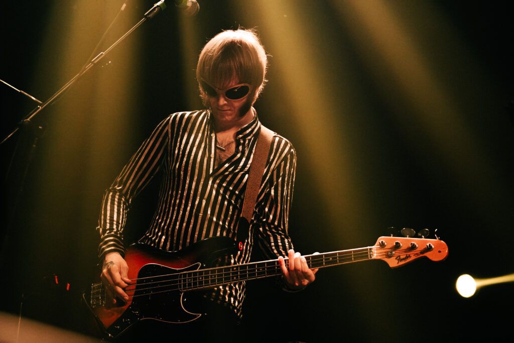 The Brian Jonestown Massacre hizo temblar el C Art Media con su psicodelia expansiva