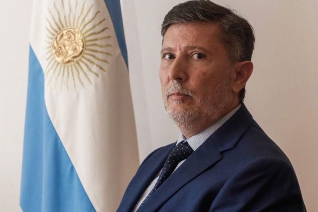 El Gobierno se prepara para defender el decreto de la SIDE en la justicia: la estrategia de la mesa chica para impedir la nulidad