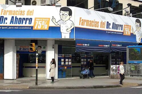 Denuncian despidos masivos en la cadena de farmacias del Dr Ahorro