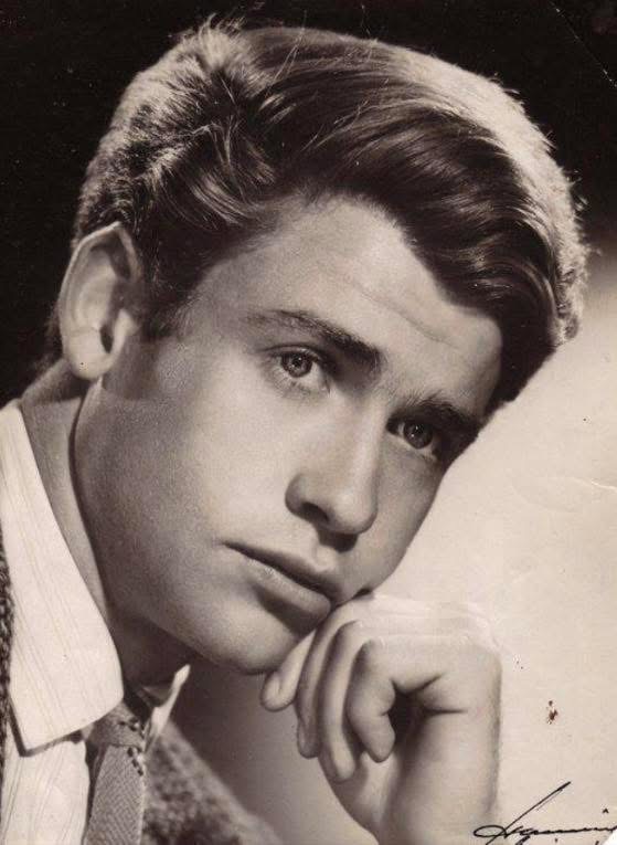 Un adiós al icónico actor Pablo Moret 1 Un adiós al icónico actor Pablo Moret