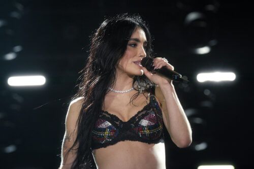 Lali repudia el ataque contra Lucas Román: “Cuando se desprecia la diferencia, peligra la libertad”