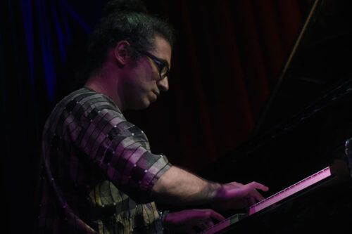 Leo Genovese: de Nueva York al mundo, del jazz al rock cósmico y con la música siempre en movimiento