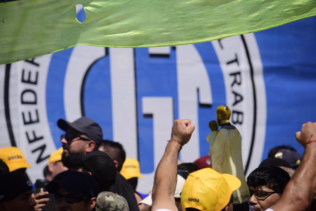 Al calor de la lucha: de la 9 de Julio hasta Plaza de Mayo contra la reforma laboral 5 Al calor de la lucha: de la 9 de Julio hasta Plaza de Mayo contra la reforma laboral