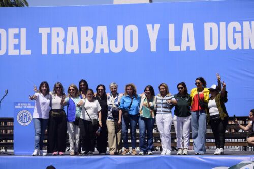 Las mujeres también al frente