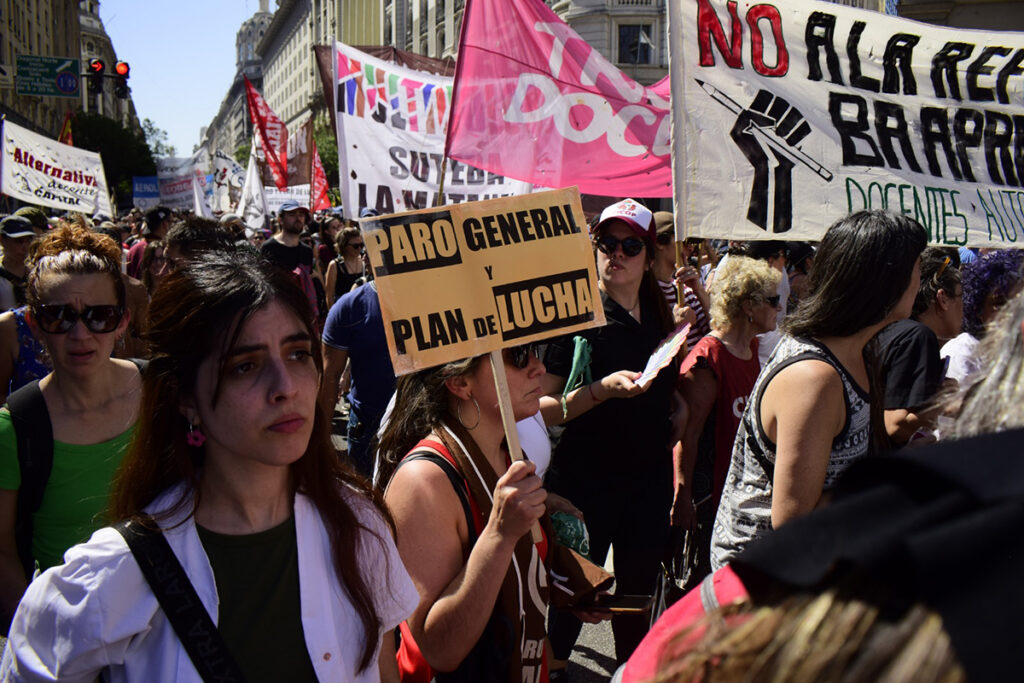 Al calor de la lucha: de la 9 de Julio hasta Plaza de Mayo contra la reforma laboral 4 Al calor de la lucha: de la 9 de Julio hasta Plaza de Mayo contra la reforma laboral