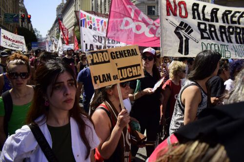 A la huelga para defender nuestros derechos