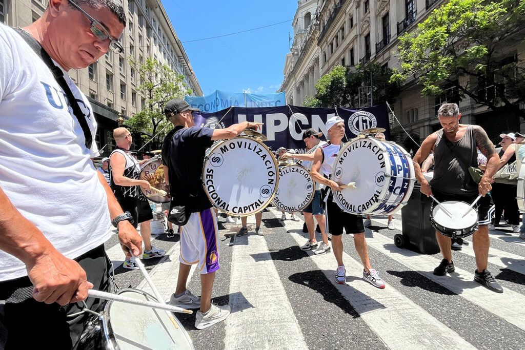 Al calor de la lucha: de la 9 de Julio hasta Plaza de Mayo contra la reforma laboral 2 Al calor de la lucha: de la 9 de Julio hasta Plaza de Mayo contra la reforma laboral