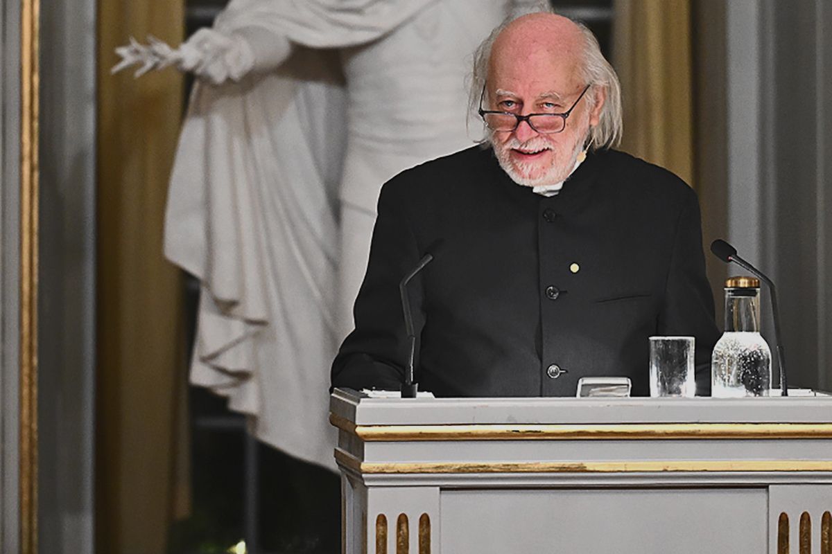 Lászlo Krasznahorkai al recibir el Nobel habló de los ángeles y arremetió contra los “Elon Musk de este mundo”