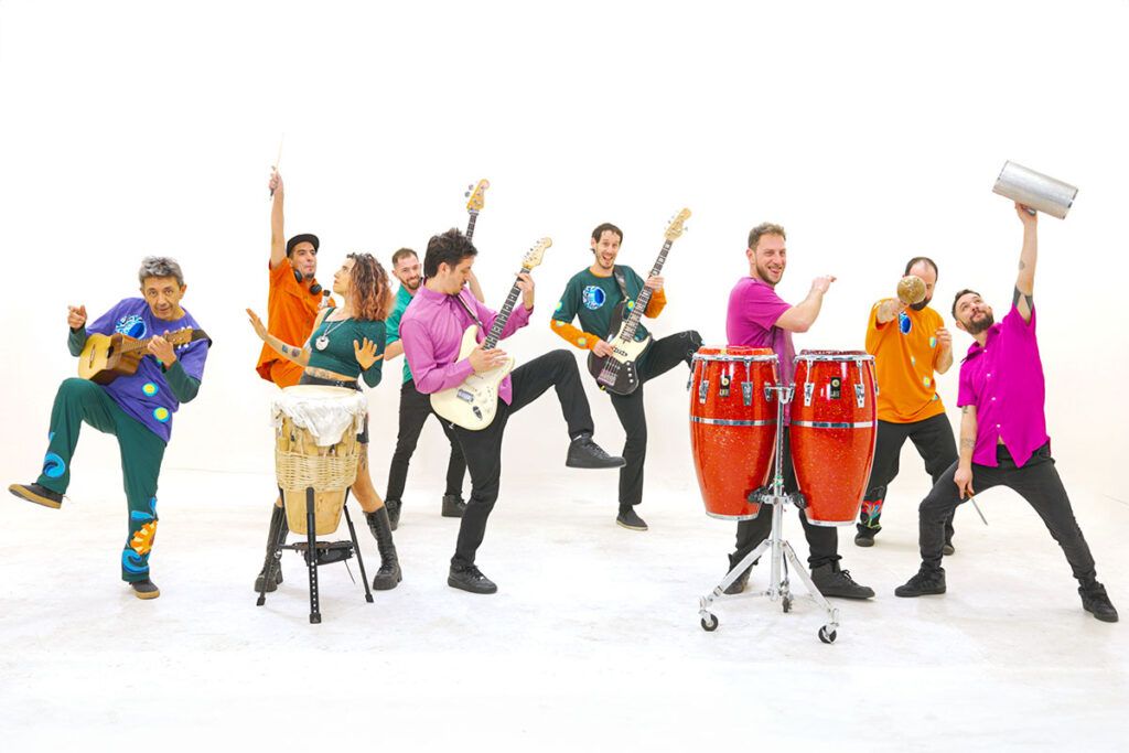 Canticuénticos y La Delio Valdez lanzan una sorprendente versión del clásico “Cumbia del Monstruo” 3 Canticuénticos y La Delio Valdez lanzan una sorprendente versión del clásico “Cumbia del Monstruo”