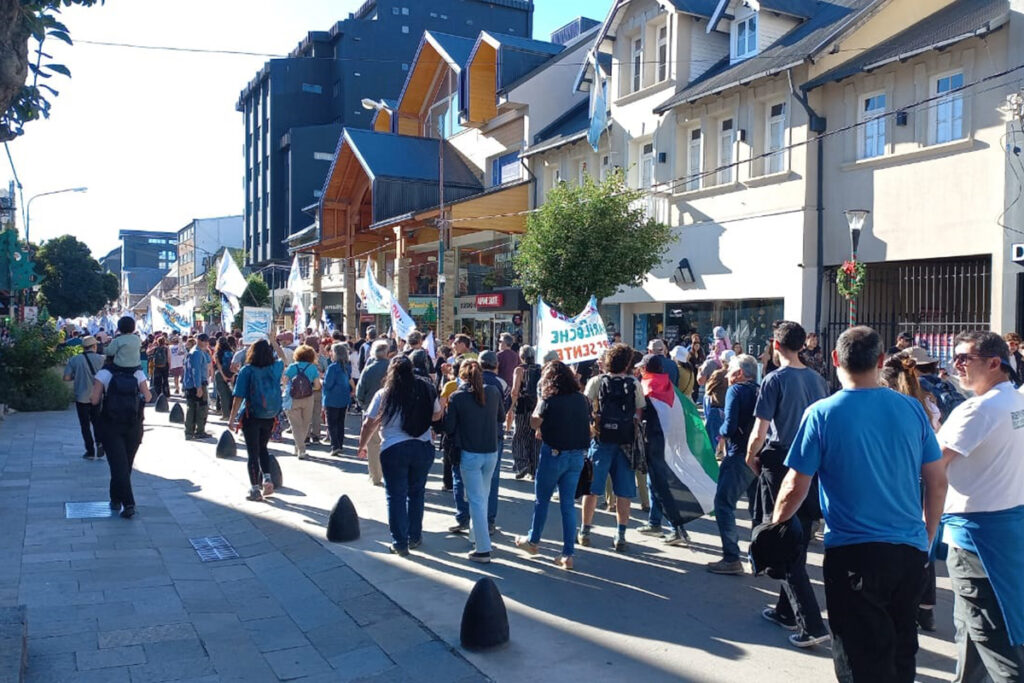 Los trabajadores marcharon contra la reforma laboral en las ciudades patagónicas