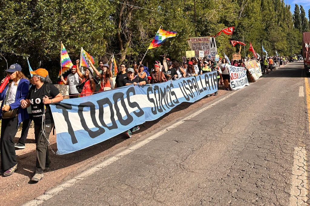 Megaminería en Mendoza: una multitud marcha a la Legislatura para rechazar al proyecto San Jorge 1 Megaminería en Mendoza: una multitud marcha a la Legislatura para rechazar al proyecto San Jorge