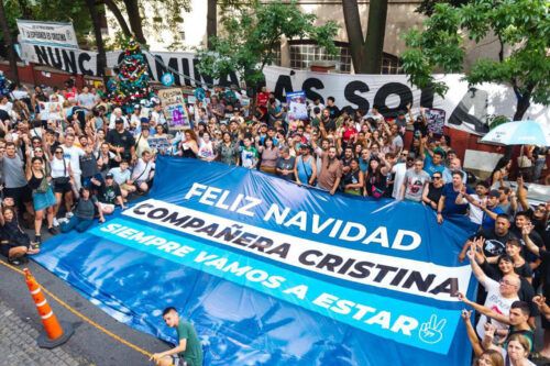 Rezo por vos: oración ecuménica por la salud y la libertad de Cristina en el Otamendi