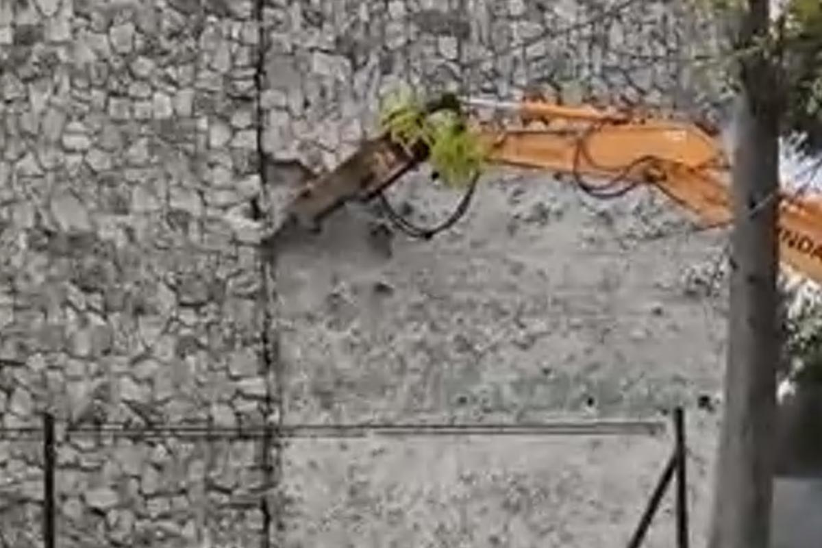 El Gobierno de la Ciudad comenzó a demoler la palestra urbana más importante del mundo