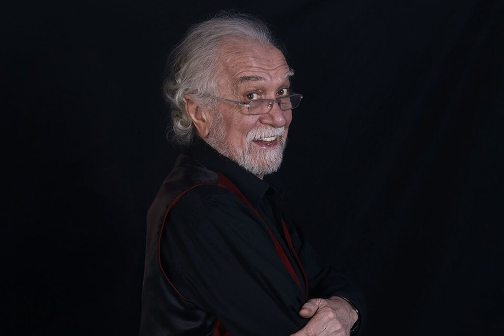 Murió Ernesto Acher, figura clave de Les Luthiers y creador de La Banda Elástica