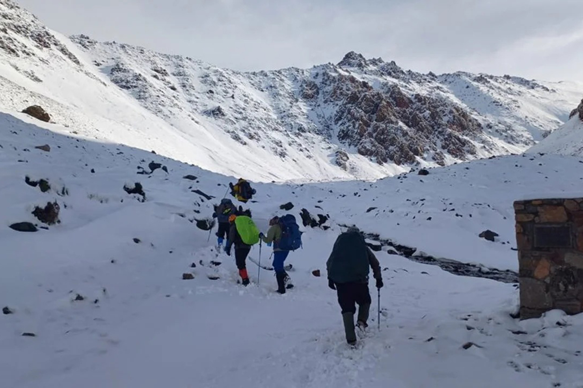 Hallaron con vida a los cinco andinistas que estaban perdidos en Cerro Punta Negra