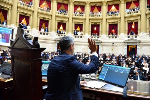 El mileísmo allana el terreno en el Congreso para avanzar con la «motosierra profunda»