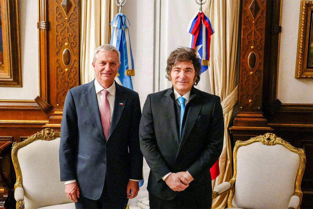 Milei asistió a la asunción de Kast en Chile para sellar su alianza con otro gobierno de ultraderecha