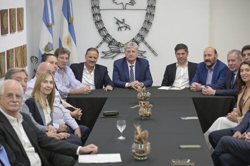 Los gobernadores peronistas denunciaron el desfinanciamiento de Milei a las provincias y reclamaron obra pública