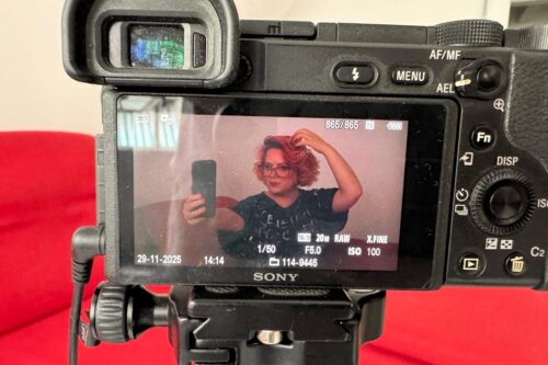 La periodista riojana Manuela Calvo cuenta cómo fue el sistema de persecución y amenazas que la sacó del país