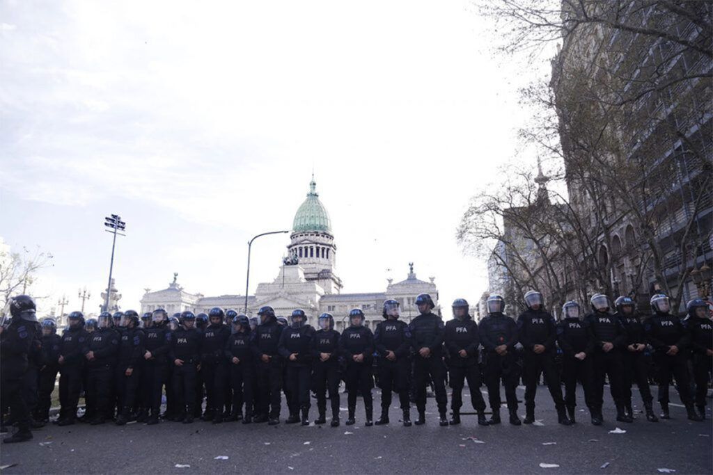 Argentina, entre los mayores niveles de desconfianza de la policía 1 Argentina, entre los mayores niveles de desconfianza de la policía
